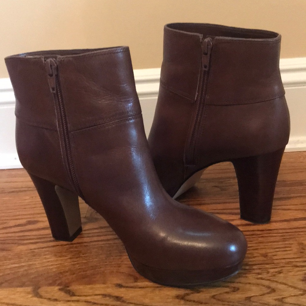 Nine West brown booties